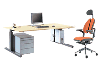 Ergonomischer Büroarbeitsplatz mit Bürodrehstuhl und elektrisch höhenverstellbaren Schreibtisch